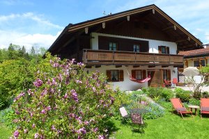 Garten vor dem Alm-Appartement