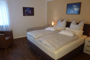 Wohnung 1. Stock: Schlafzimmer 